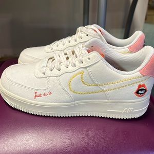 Nike Air Force 1; Bought for my daughter , never wore them once! Brand new
